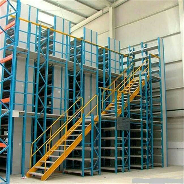 Support modulaire debout libre de plancher de mezzanine d&#39;entrepôt avec l&#39;escalier et l&#39;ascenseur