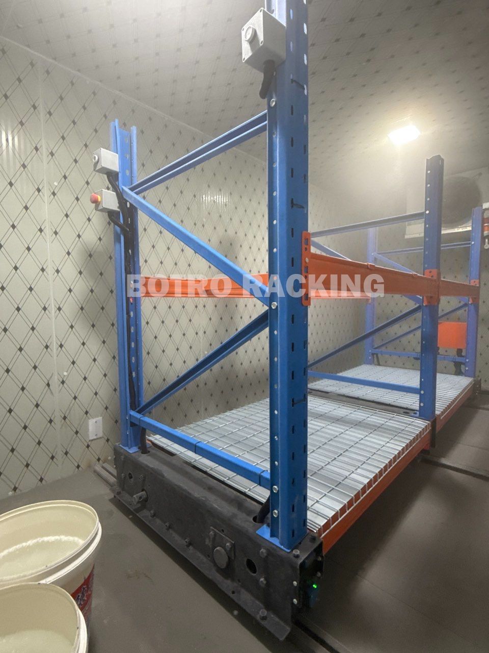 Comment les rayons mobiles du stockage à froid améliorent-ils l'efficacité de l'entreposage de la chaîne froide?